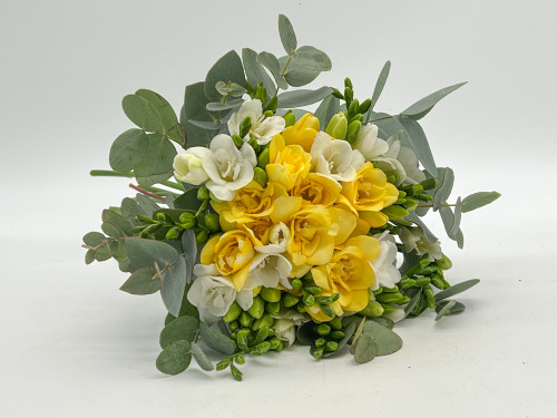 Buchet 19 Frezii albe si galbene